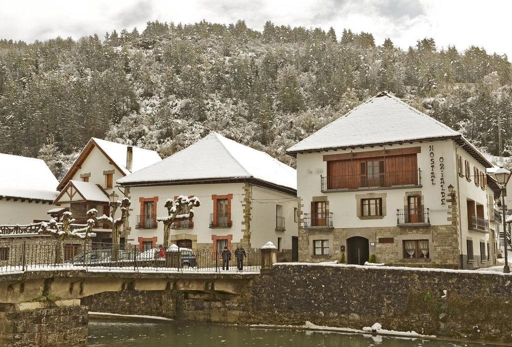 Hostal Orialde Ochagavia Exterior photo