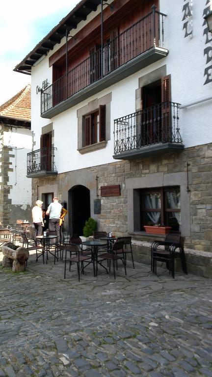 Hostal Orialde Ochagavia Exterior photo